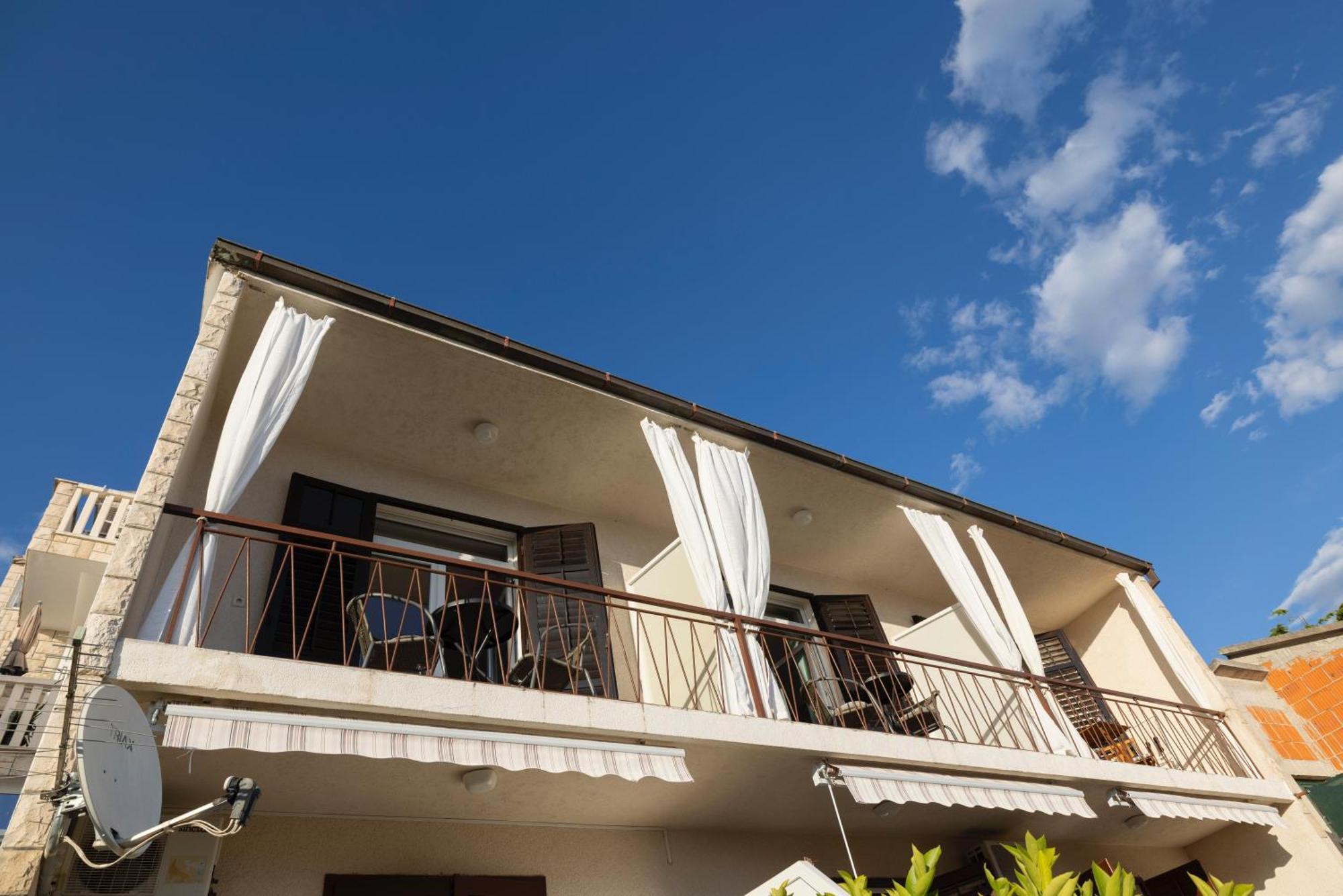 Apartments Niki Brela Exterior photo